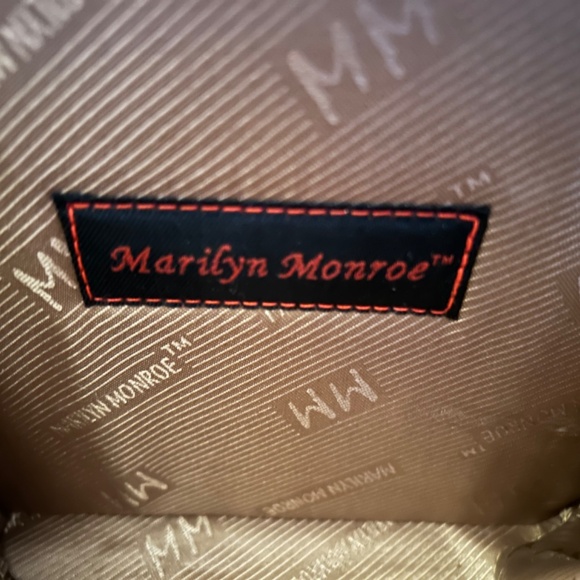 Marilyn Monroe Purse - Picture 4 of 11